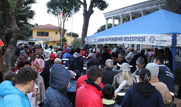 Aydın Büyükşehir Belediyesi Kentin Birçok Noktasında İftar Sofraları Kurmaya Devam Ediyor - Haberois Aydın Büyükşehir Belediyesi Kentin Birçok Noktasında İftar Sofraları Kurmaya Devam Ediyor