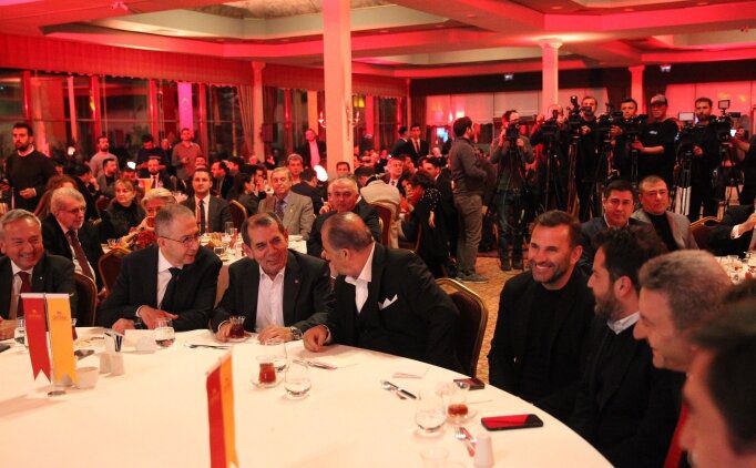 Galatasaray'da özel buluşma - Haberois Galatasaray'da özel buluşma