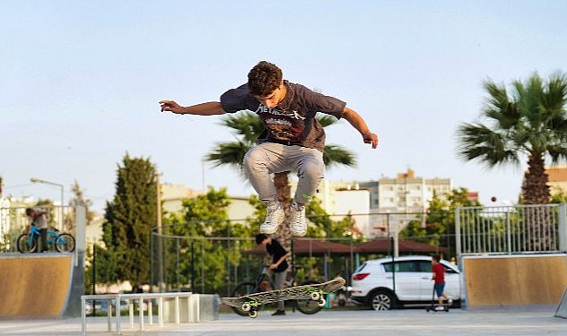 Gaziemir'in tematik parklarına ağır ilgi - Haberois Gaziemir'in tematik parklarına ağır ilgi