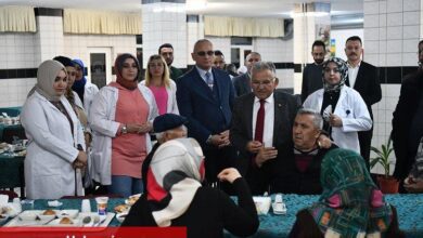 Memduh Büyükkılıç ulu çınarlarla iftarda buluştu