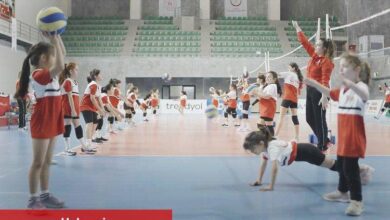 Afet bölgesindeki çocuklara voleybollu moral - Haberois Afet bölgesindeki çocuklara voleybollu moral
