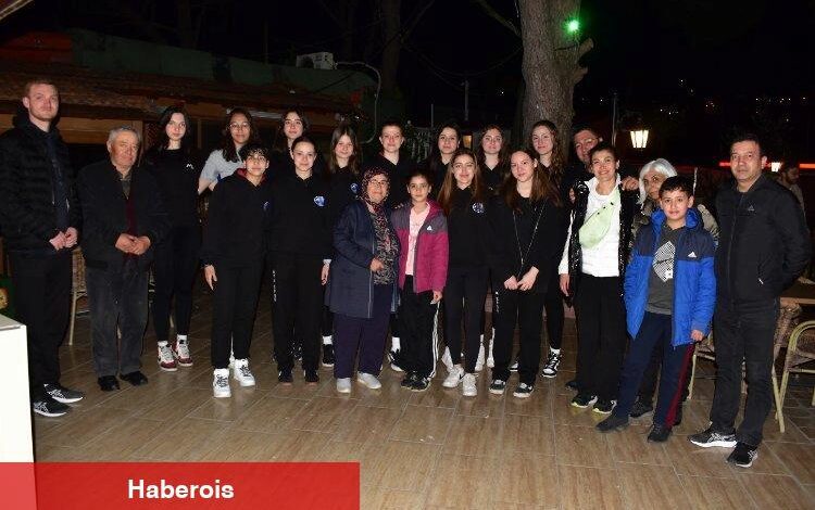 Ataspor Voleybol Kadrosu iftarda buluştu - Haberois Ataspor Voleybol Kadrosu iftarda buluştu