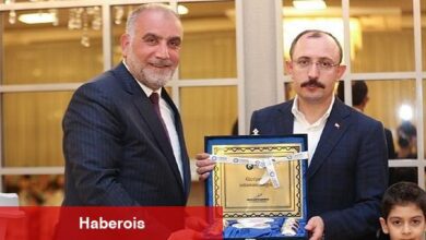 Bakan Muş ve Başkan Sandıkçı Depremzede Ailelerle İftarda Bir Araya Geldi - Haberois Bakan Muş ve Başkan Sandıkçı Depremzede Ailelerle İftarda Bir Araya Geldi