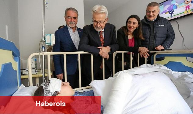 Başkan Turgay Erdem'den kazazede öğrencilere ziyaret - Haberois Başkan Turgay Erdem'den kazazede öğrencilere ziyaret
