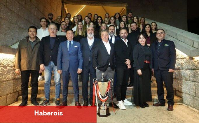 Beşiktaş'ın şampiyon voleybolcuları için iftar düzenlendi - Haberois Beşiktaş'ın şampiyon voleybolcuları için iftar düzenlendi