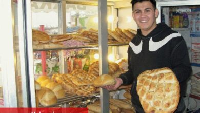 Bursa Yenişehir'deki bu bakkalda pideler bedava - Haberois Bursa Yenişehir'deki bu bakkalda pideler bedava