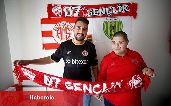 Down sendromlu Gültekin'in kalbi "Antalyaspor" ile atıyor