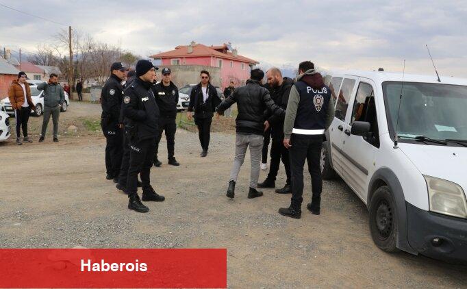 Erzican Amatör Küme'de arbede: 5 kişi gözaltına alındı - Haberois Erzican Amatör Küme'de arbede: 5 kişi gözaltına alındı