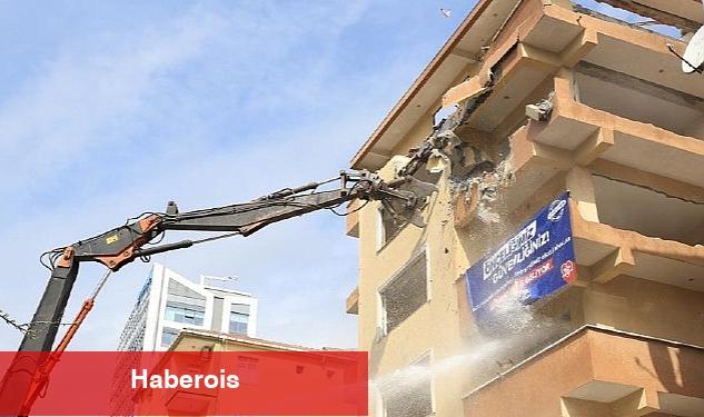İBB, 'Yüzde 0 Zelzele Güvenliği' Olan Kartal'daki Akın Apartmanı'nı Yıktı - Haberois İBB, 'Yüzde 0 Zelzele Güvenliği' Olan Kartal'daki Akın Apartmanı'nı Yıktı