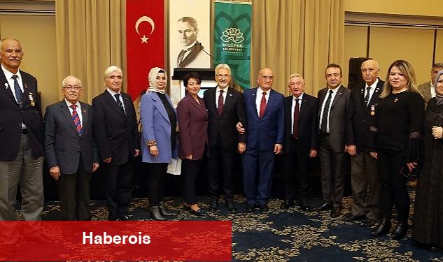 Lider Turgay Fazilet şehit yakınları ve gazilerle iftarda buluştu - Haberois Lider Turgay Fazilet şehit yakınları ve gazilerle iftarda buluştu