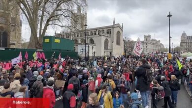Londra'da iklim krizi şovları sürüyor - Haberois Londra'da iklim krizi şovları sürüyor