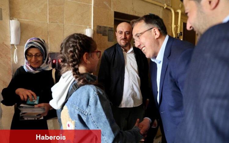 Mehmet Savran'dan çat kapı bayram ziyareti - Haberois Mehmet Savran'dan çat kapı bayram ziyareti