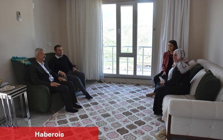 Sason Kaymakamı'ndan şehit ailesine ziyaret