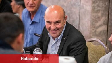 Soyer depremzedelerle sahurda buluştu "Yerinize kendimi koyarak elimden ne geliyorsa yapacağım" - Haberois Soyer depremzedelerle sahurda buluştu "Yerinize kendimi koyarak elimden ne geliyorsa yapacağım"