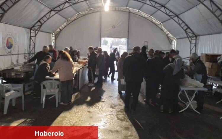 TOBB'dan depremzedelere iftar ikramı - Haberois TOBB'dan depremzedelere iftar ikramı