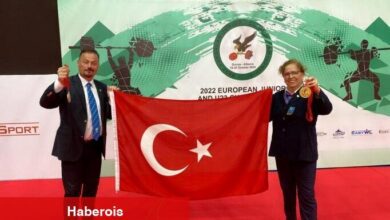 40 yıllık hemşire Melek'in ikinci sevdası "halter" oldu