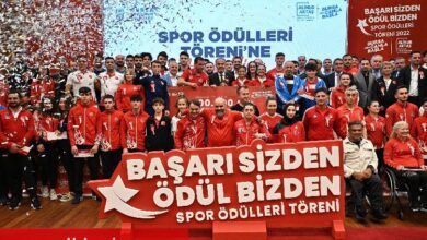 Bursa'da sporun yıldızlarına ödül yağdı - Haberois Bursa'da sporun yıldızlarına ödül yağdı