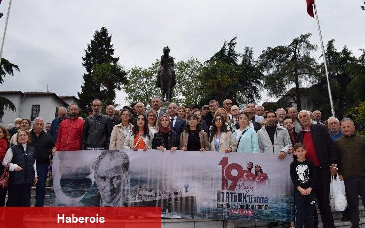 CHP Bursa'dan 19 Mayıs töreni - Haberois CHP Bursa'dan 19 Mayıs töreni