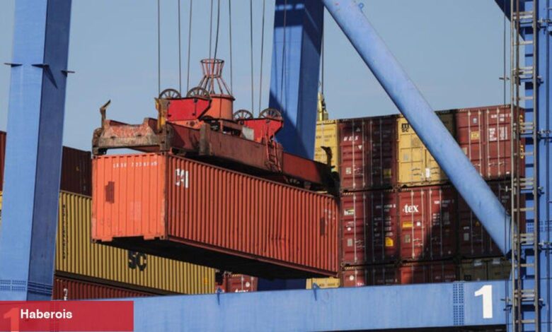 Dış ticaret açığı Nisan'da yıllık yüzde 44 arttı - Haberois Dış ticaret açığı Nisan'da yıllık yüzde 44 arttı