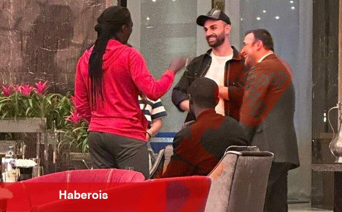Gomis ile Serdar Dursun'dan sürpriz buluşma! - Haberois Gomis ile Serdar Dursun'dan sürpriz buluşma!
