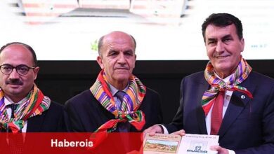 Kitap Anadolu'nun Türklere yurt olmasında büyük emekleri olan Yörüklerin Orta Asya'dan günümüze tarihi anlatıyor