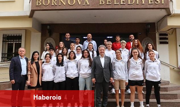 Başkan İduğ, şampiyonları ağırladı - Haberois Başkan İduğ, şampiyonları ağırladı