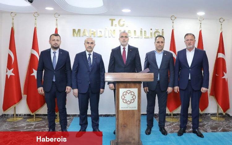 Çalışma Bakanı Vedat lşıkhan Mardin'de
