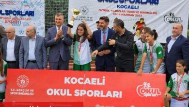 Gölcük'te ortaokullu kızlardan gururlandıran şampiyonluk - Haberois Gölcük'te ortaokullu kızlardan gururlandıran şampiyonluk