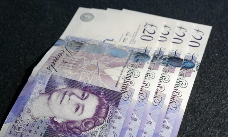 İngiliz Sterlini, Dolar ve Euro Karşısında Güçleniyor - Haberois İngiliz Sterlini, Dolar ve Euro Karşısında Güçleniyor