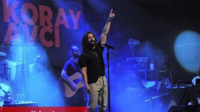 Koray Avcı Bursa'da sevenlerini mest etti