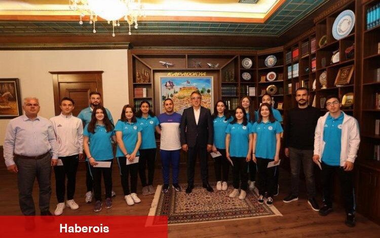 Nevşehir'in başarılı sporcuları ödüllendirildi - Haberois Nevşehir'in başarılı sporcuları ödüllendirildi
