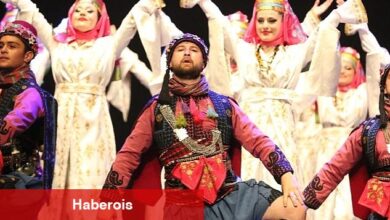 Nilüfer Halk Dansları Topluluğu "Nirengi" ile büyüledi - Haberois Nilüfer Halk Dansları Topluluğu "Nirengi" ile büyüledi