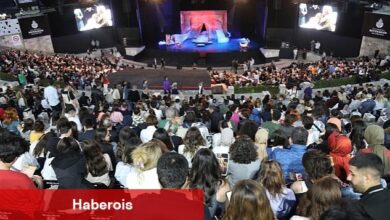 Rüstemoğlu Cemal'in Tuhaf Hikayesi Açık Havada Unutulmaz Bir Gece Yaşattı