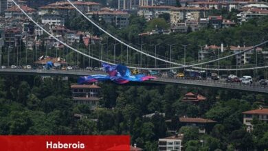 Şampiyonlar Ligi finalistlerinin bayrakları İstanbul Boğazı'nda