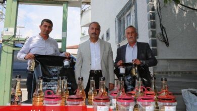 Sirke sineğine karşı Bursa'da tuzak dağıtımları sürüyor - Haberois Sirke sineğine karşı Bursa'da tuzak dağıtımları sürüyor