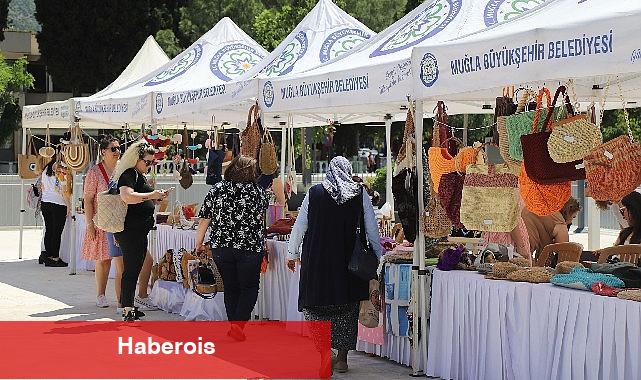Sosyal Hizmet Atölyeleri'nde Kadınlar Üretiyor, Büyükşehir Destekliyor - Haberois Sosyal Hizmet Atölyeleri'nde Kadınlar Üretiyor, Büyükşehir Destekliyor