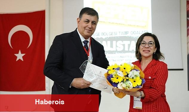 Tabip odalarından Başkan Tugay'a teşekkür plaketi