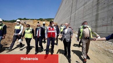 Bir kez daha sekteye uğradı