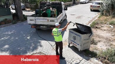 Burhaniye Belediyesi Sağlık İşleri Müdürlüğü ekipleri 12 Kişi ve 5 araç ile yılın 12 ayı yaptığı ilaçlama çalışmalarına yaz sezonunda hız kazandırdı. - Haberois Burhaniye Belediyesi Sağlık İşleri Müdürlüğü ekipleri 12 Kişi ve 5 araç ile yılın 12 ayı yaptığı ilaçlama çalışmalarına yaz sezonunda hız kazandırdı.