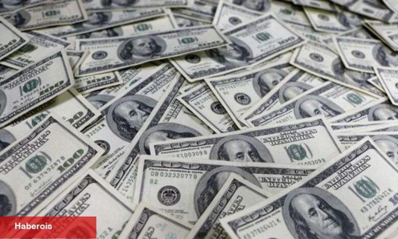 Cari açık 7,9 milyar dolar açık verdi
