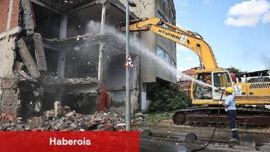 Fatih Mahallesi'ndeki 33 yıllık bina yıkıldı - Haberois Fatih Mahallesi'ndeki 33 yıllık bina yıkıldı