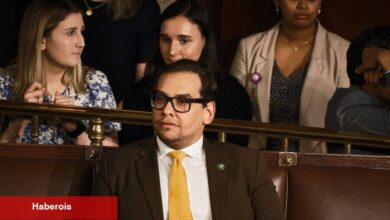 George Santos Kampanya Nakitinin Çoğunu Kendisine Geri Ödemek İçin Kullandı