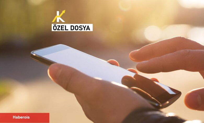 Kılıfsız telefon nasıl ‘gizli zenginlik’ göstergesi oldu? - Haberois Kılıfsız telefon nasıl ‘gizli zenginlik’ göstergesi oldu?