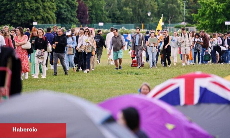 Wimbledon'a Son Dakika Bileti İster misiniz? Sorun değil. Sadece Sıraya Girin. - Haberois Wimbledon'a Son Dakika Bileti İster misiniz? Sorun değil. Sadece Sıraya Girin.