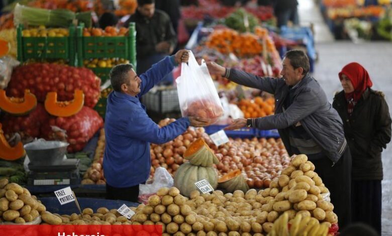 Açlık sınırı 12 bin TL'yi geçerken yoksulluk sınırı 40 bin TL'ye dayandı - Haberois Açlık sınırı 12 bin TL'yi geçerken yoksulluk sınırı 40 bin TL'ye dayandı