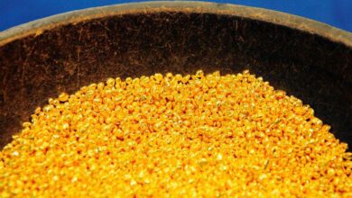 Altın, dört haftanın ardından yeşile döndü