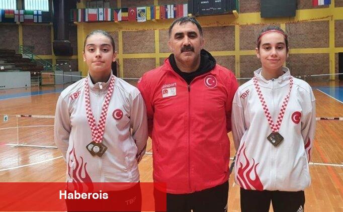 Avrupa Badminton Şampiyonası'nda bronz madalya - Haberois Avrupa Badminton Şampiyonası'nda bronz madalya