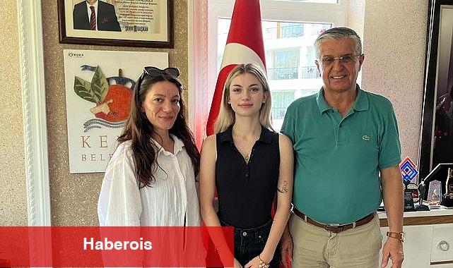 Başarısını Başkan Topaloğlu ile paylaştı - Haberois Başarısını Başkan Topaloğlu ile paylaştı