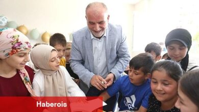 Başkan Sandıkçı'dan Miniklere Hediye