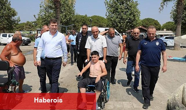 Başkan Yardımcısı Tayfun Canlı'dan takdir edilesi hediye! - Haberois Başkan Yardımcısı Tayfun Canlı'dan takdir edilesi hediye!